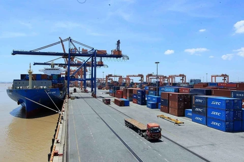 Superávit comercial de Vietnam supera dos mil millones de dólares en primer trimestre 