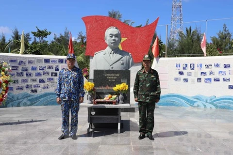 Estatua del general Vo Nguyen Giap custodia la soberanía vietnamita en archipiélago de Truong Sa 