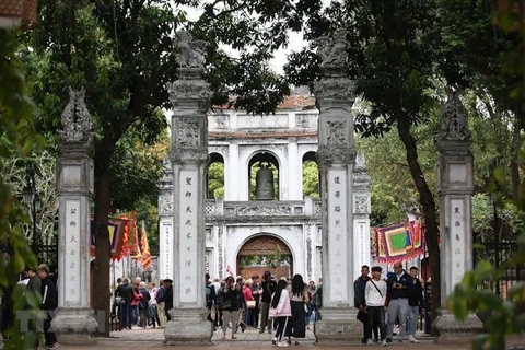 Número de turistas extranjeros a Vietnam crece un 42,4 por ciento en noviembre 