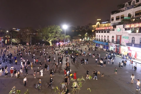 Vuelve la vida bulliciosa al casco antiguo de Hanoi