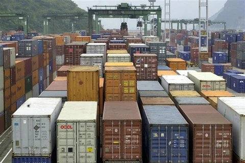 Vietnam registra superávit comercial de 710 millones de USD en primer semestre de 2022 