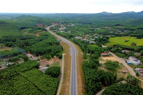 Autopista en el centro de Vietnam lista para entrar en funcionamiento 