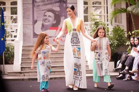 Traje tradicional de Ao Dai inspira a diseñadores vietnamitas e italianos 