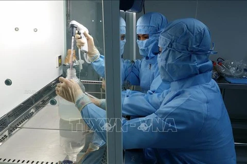 Vietnam se esfuerza por dominar tecnología de vacuna contra COVID-19