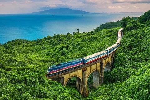 Industria ferroviaria de Vietnam propone renovar túneles y puentes