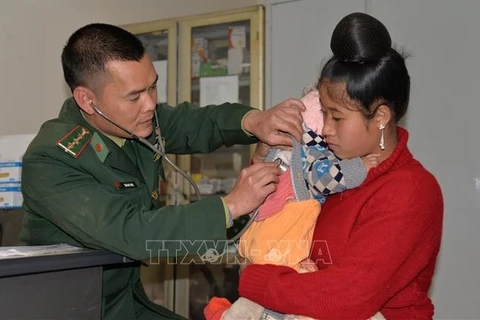 Aprueban programa de médicos militares y civiles para la mejora de sanidad pública en Vietnam