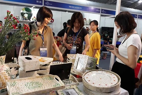 Hanoi inaugura Feria Internacional de Regalos Artesanales 