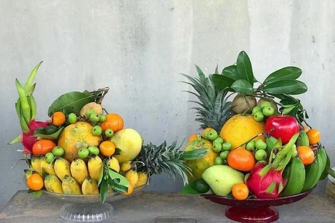 Bandeja de cinco frutas, indispensable de familias vietnamitas durante el Tet 