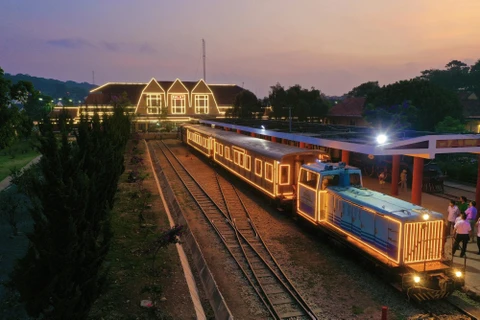 Trenes nocturnos en Da Lat prometen nueva experiencia para los visitantes