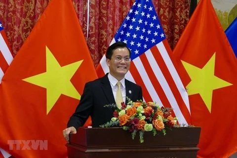 Vietnam y Estados Unidos debaten medidas para promover asociación integral 