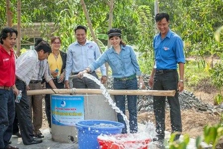 Provincia centrovietnamita garantizará agua potable a pobladores isleños