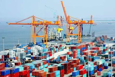 Vietnam alcanza superávit comercial en once meses 