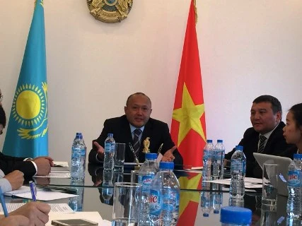 Kazajstán aspira fortalecer vínculos multifacéticos con Vietnam