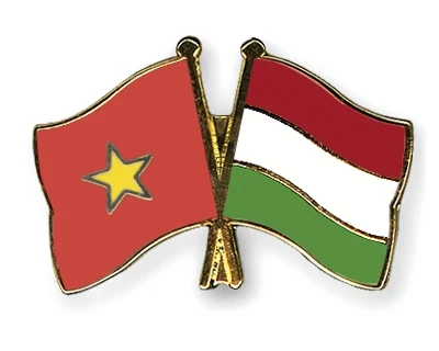 Robustecen cooperación entre Hanoi y Hungría 