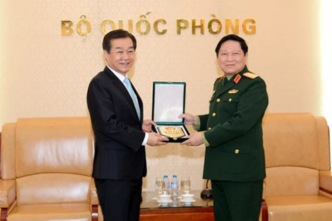 Ministro vietnamita recibe a subtitular de defensa sudcoreano