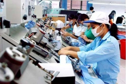 Vietnam fija meta de creación de empleos para 2017