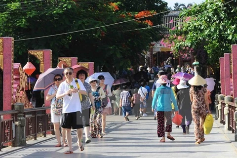 Malasia impulsa atracción de turistas chinos