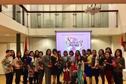 Vietnamitas en Europa conmemoran Día Internacional de la Mujer