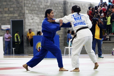 Judocas vietnamitas ganan tres oros en torneo en Hong Kong