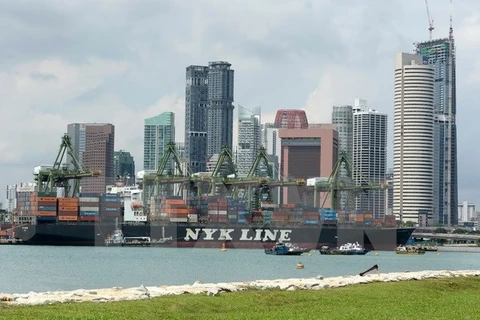 Singapur eleva pronóstico de crecimiento económico en 2017