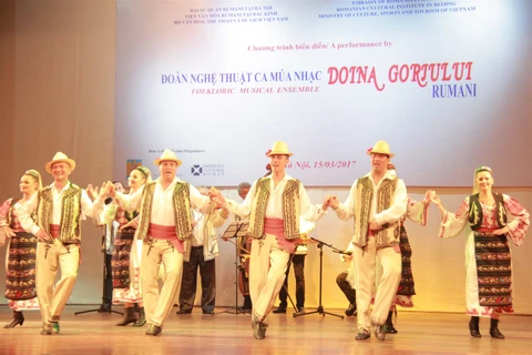 Intensifican cooperación cultural-artística entre Vietnam y Rumanía