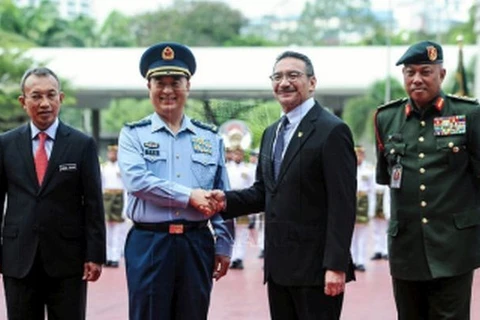 China y Malasia robustecen cooperación militar