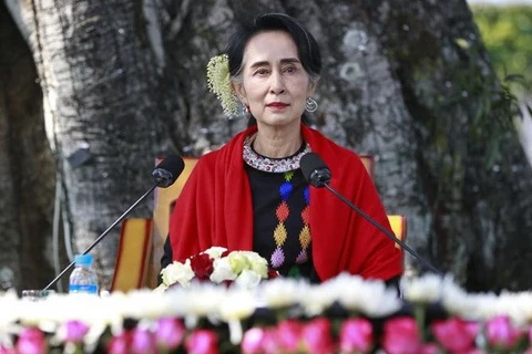 Myanmar: San Suu Kyi se compromete a construir una federación unida