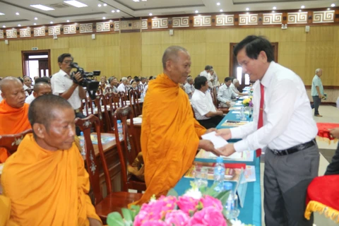 Provincia vietnamita sigue ofreciendo apoyo a comunidad khmer