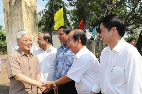 Líder partidista vietnamita visita la comunidad desfavorecida en provincia altiplánica 