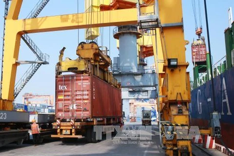 Empresas vietnamitas firman acuerdo para desarrollo de puertos secos