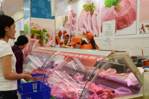 Premier vietnamita pide fortalecer gestión de mercado de productos agrícolas 