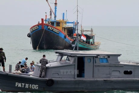 Países regionales debaten convención sobre lucha contra pesca ilegal
