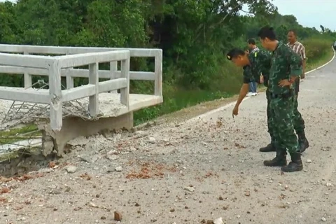 Policías tailandesas heridas por explosión de bomba en la frontera con Malasia