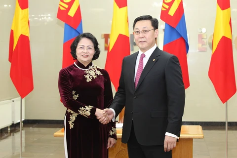 Vicepresidenta vietnamita dialoga con líderes de Mongolia