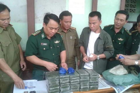 Policías de Vietnam y Laos refuerzan cooperación entra delincuencia transfronteriza