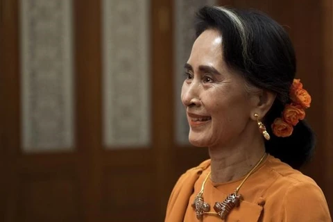 Gobierno de Myanmar firma 33 acuerdos con grupos armados 