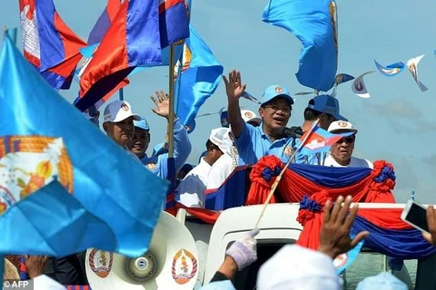 Camboya: Premier participa en campaña electoral de comicios municipales