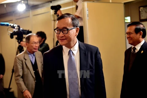 Camboya levanta orden de prohibición de regreso de líder opositor 