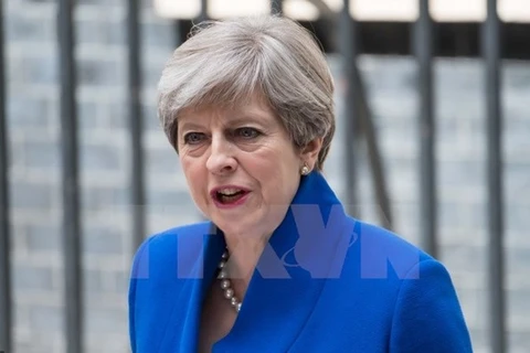 Primer ministro de Vietnam felicita a Theresa May por su reelección 