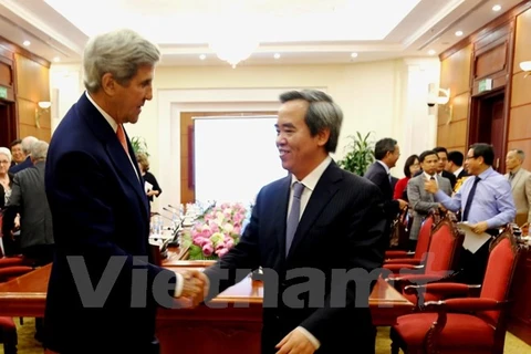 Vietnam y EE.UU. buscan cooperar en desarrollo de energías renovables 