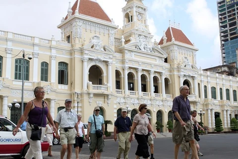 Ciudad Ho Chi Minh goza de aumento de turistas extranjeros 