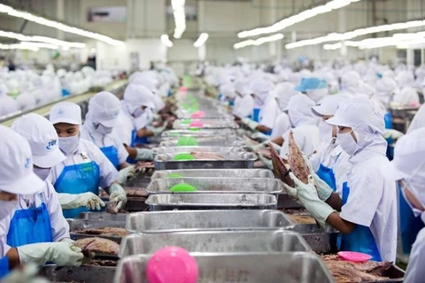 Tailandia retrasa la aplicación de ley de empleo para extranjeros 
