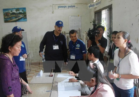 Camboya convocará elecciones generales para julio de 2018 