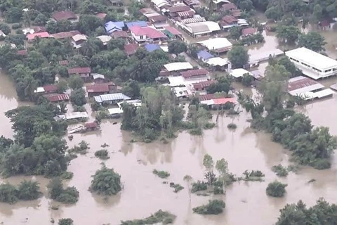Comunidad vietnamita apoya a connacionales afectados por inundaciones en Tailandia 