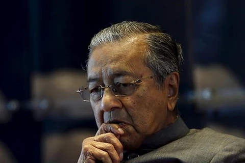Malasia investiga pérdidas de divisas bajo mandato de expremier Mahathir Mohamad