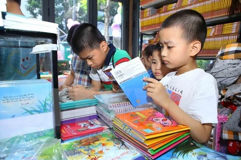 Más de 40 mil títulos de libros serán ofertados en Feria Internacional del libro de Vietnam