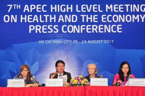 Fructíferos resultados de reunión de alto nivel sobre salud y economía de APEC 