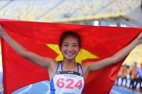 Corredora vietnamita continúa su buena racha con segundo oro en SEA Games 29
