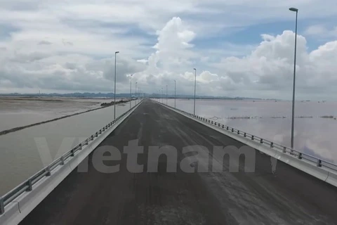 Puente marítimo más largo de Vietnam se abre al tránsito en Día Nacional