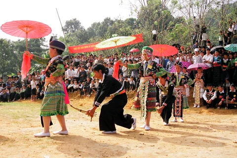 Festival musical preserva identidad cultural de etnia minoritaria vietnamita